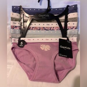 GAP Girl’s Underwear 5 Pr Size S (6-7) NEW Multicolor